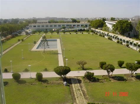 Beautiful Places: University Of Karachi