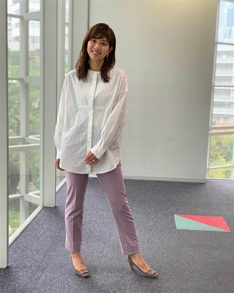 潮田玲子さんのインスタグラム写真 潮田玲子instagram「昨日のグッドモーニング衣装です🥰🙌 トップス Almondeye