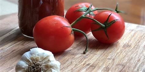 13 Tomato Sauce Recipes Using Fresh Tomatoes Allrecipes Best Tomato