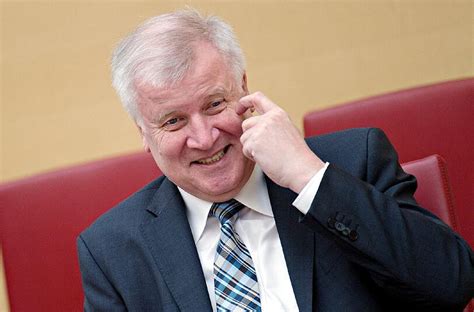 Seehofer Verschl Ft Telefonkonferenz Mit Merkel Abendzeitung M Nchen