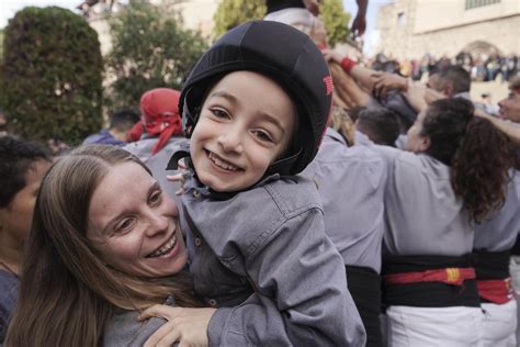 Lhereu De La Imatgeria De Manresa Celebra Anys I Estrena Vestit Per