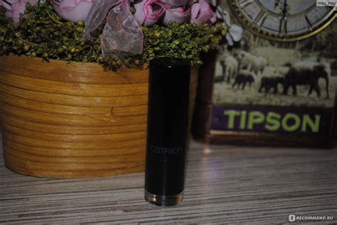 Губная помада Catrice Ultimate Colour Lipstick Мой любимый оттенок Hey Nude фото