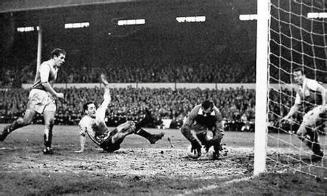 Dave Mackay V Fulham 1961