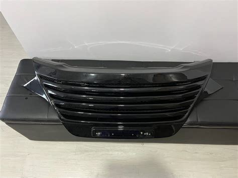 Honda Vezel Front Glossy Black Topline Grille Car Accessories