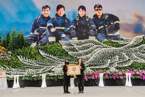 屏東大火4殉職勇消公祭 總統頒發褒揚令 民生電子報