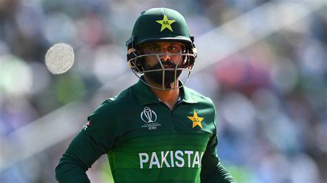 Former Pakistan captain Hafeez retires from international cricket ...