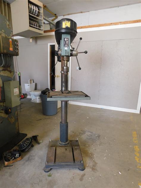 22" FLOOR MODEL DRILL PRESS | Power Tools | Sarnia | Kijiji