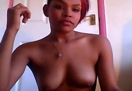 Sexy Ebony Girl Smoking A Cigarette In Amateur Sex Clip