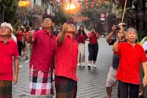 Wujud Keberagaman Yang Padukan Budaya Tionghoa Dan Bali Begini Ritual