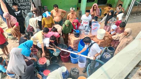 PMI Banten Distribusikan 10 Ribu Liter Air Bersih Di Wilayah Terdampak