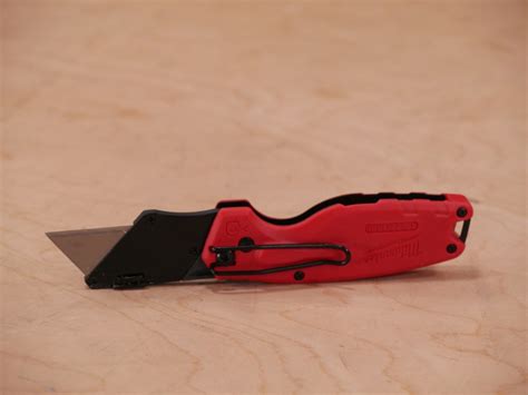 Milwaukee Fastback Knife - Tools In Action - Power Tool Reviews