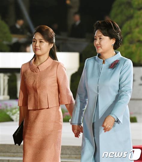 김정숙·리설주 '이 손 놓지 맙시다' : 네이트 뉴스