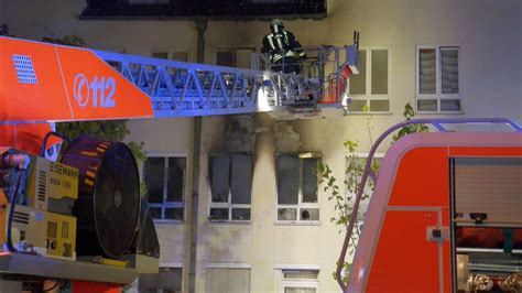 Nonstopnews Ausgedehnter Brand In Einem Wohnheim Feuerwehr Muss