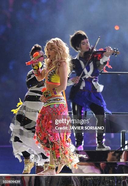 351 Shakira And Fifa World Cup South Africa 2010 Photos & High Res ...