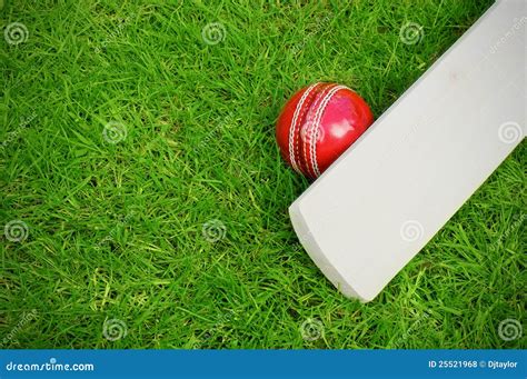 Cricket Bat And Ball Royalty Free Stock Photos Image 25521968