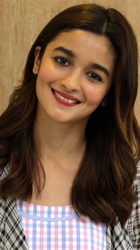 Alia Bhatt Expressions Wallpapers - Wallpaper Cave