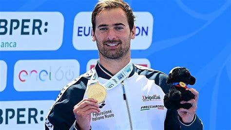 Domenico Acerenza D Oro Nella Staffetta 4x1 5 Km Ai Mondiali Di Nuoto