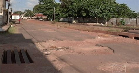 G Buracos Revoltam Moradores Na Avenida No Bairro Da Cohab