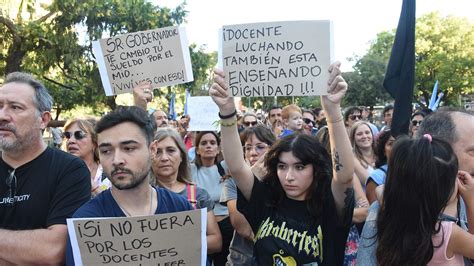 Paro Y Manifestaci N Docente En R O Cuarto