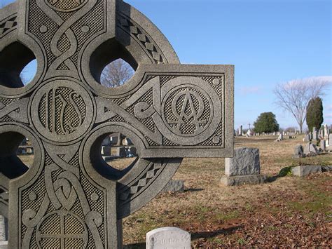 Old Headstone Symbols Meaning Behind The Symbols Cemetery Symbols On