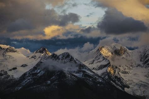 COLUMBIA MOUNTAINS - Kootenay Rockies Imagebank