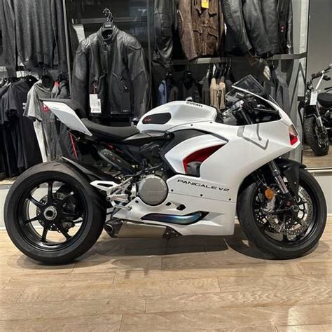 Ducati Panigale V White Rosso Livery Ducati Nyc