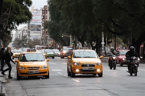 Aumentaron los taxis y remises en la ciudad de Córdoba ENREDACCIÓN