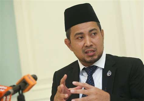 Rancang Wujud Sistem Dalam Talian Pantau Prestasi Exco Portal Islam