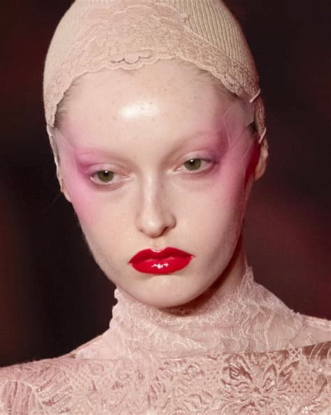 La Tendance Lingerie Envahit Le D Fil Valentino