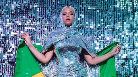 Beyoncé Stuns in Surprise Appearance in Brazil