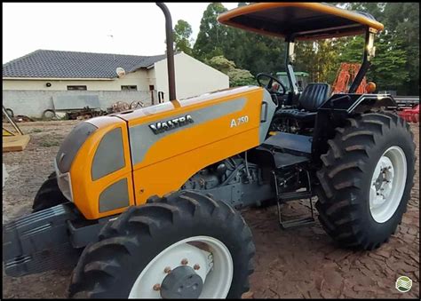 Trator Valtra A750 usado à venda