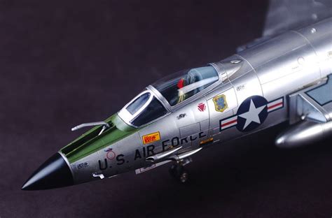 Scalehobbyist.com: F-101 A/C Voodoo by Kitty Hawk Models