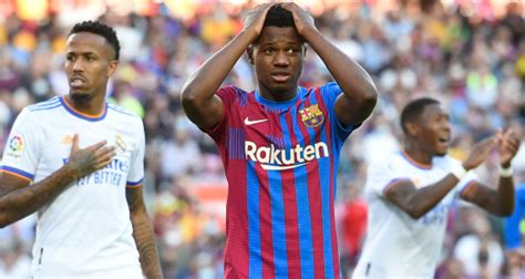 FC Barcelone Ansu Fati touché au genou droit