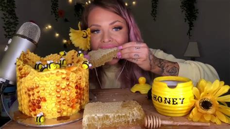 ASMR COMENDO MEL ASMR MUKBANG EATING HONEYCOMB COMPILATION ASMR