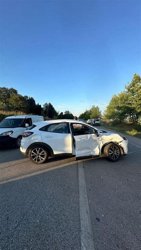 Sosyal Medya Nl Leri Enes Batur Ve Zelal I L Zdemir Kazada