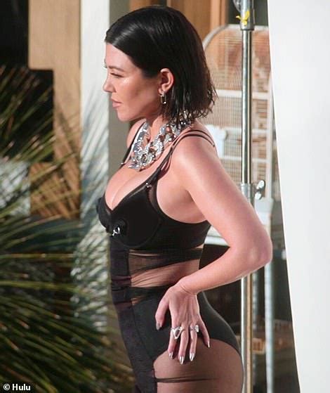 I M So Into My Thicker Body My Ass Is Amazing Kourtney Kardashian On New Curves Daily