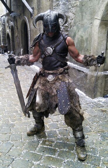 Skyrim: Dovahkiin cosplay | Skyrim cosplay, Elder scrolls v skyrim ...