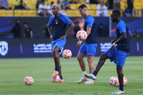 Al-Nassr players celebrate Cristiano Ronaldo's new international record ...