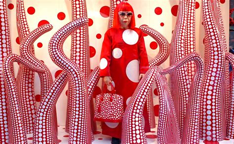 Yayoi Kusama | Carbon Costume | DIY Guides for Cosplay & Halloween