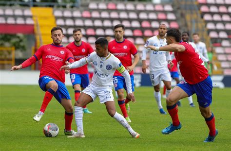 SC Vianense não evita a derrota na deslocação ao terreno do CD Trofense