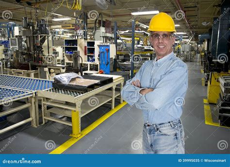 Smiling Industrial Manufacturing Factory Worker Stock Image Image Of Working Hard 39995035