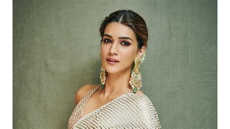 Kriti Sanon Background Hd Wallpapers Baltana The Best Porn Website