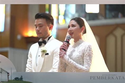 Berita Terpopuler Fashion Beauty Fakta Sulam Bibir Hingga Wedding