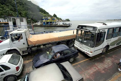 De novo Ferry Boat fica à deriva na travessia Matinhos Guaratuba São