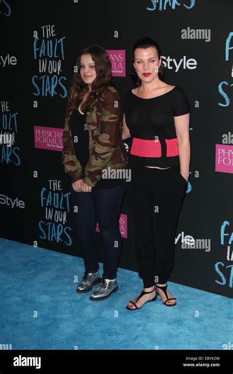 6 Hot Sexy Evelina Corcos Bikini Pics