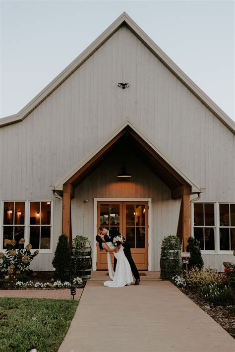 Barn Weddings A Guide To Choosing The Perfect Venue Near You