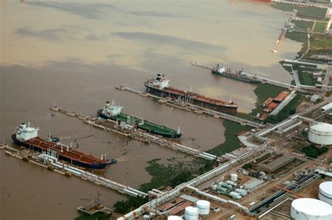 México API Coatzacoalcos proyecta nuevos terminales en la Laguna de