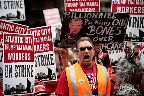 Striking Taj Mahal workers can't have it both ways