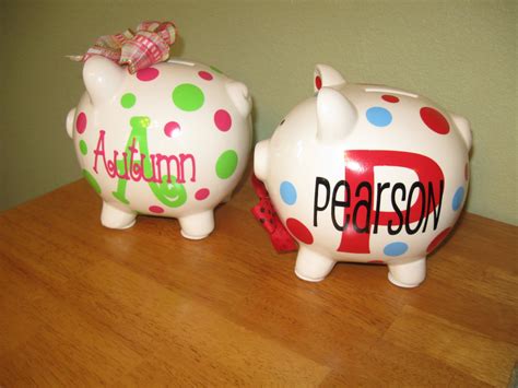 De La Design: Personalized ceramic piggy banks