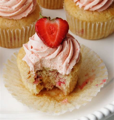 Best Homemade Strawberry Cupcakes Recipe